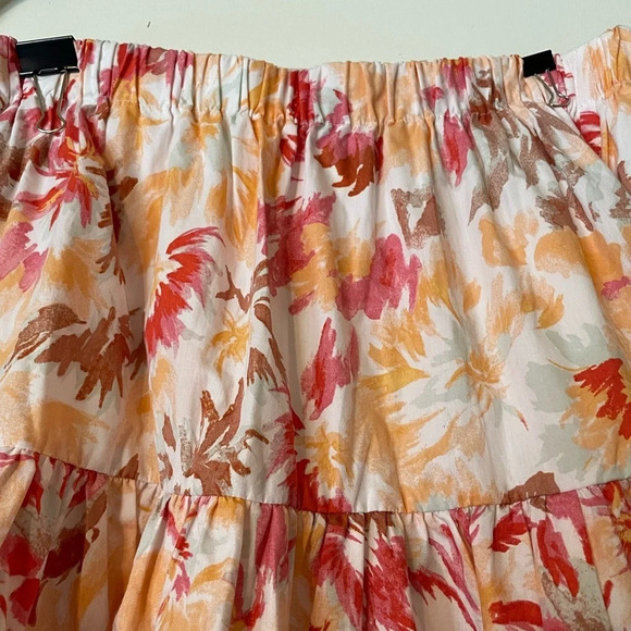 Abercrombie and Fitch Tiered Abstract Floral Mini Skirt Size Large - Picture 4 of 5